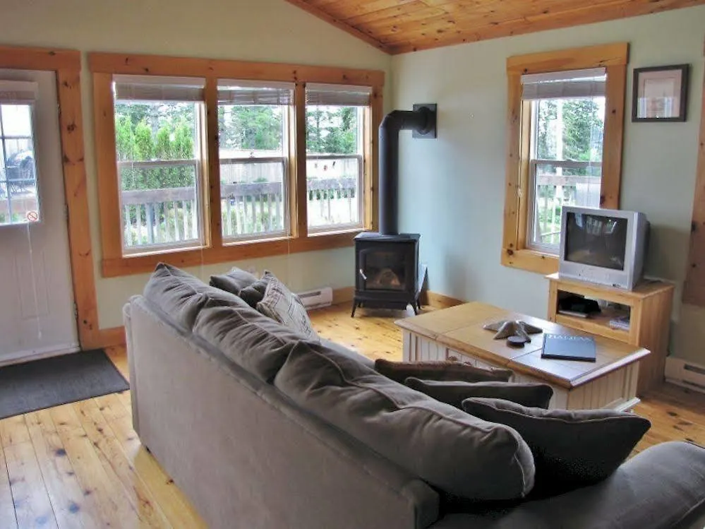 Larinda'S Landing Oceanfront Cottages Halifax Kanada