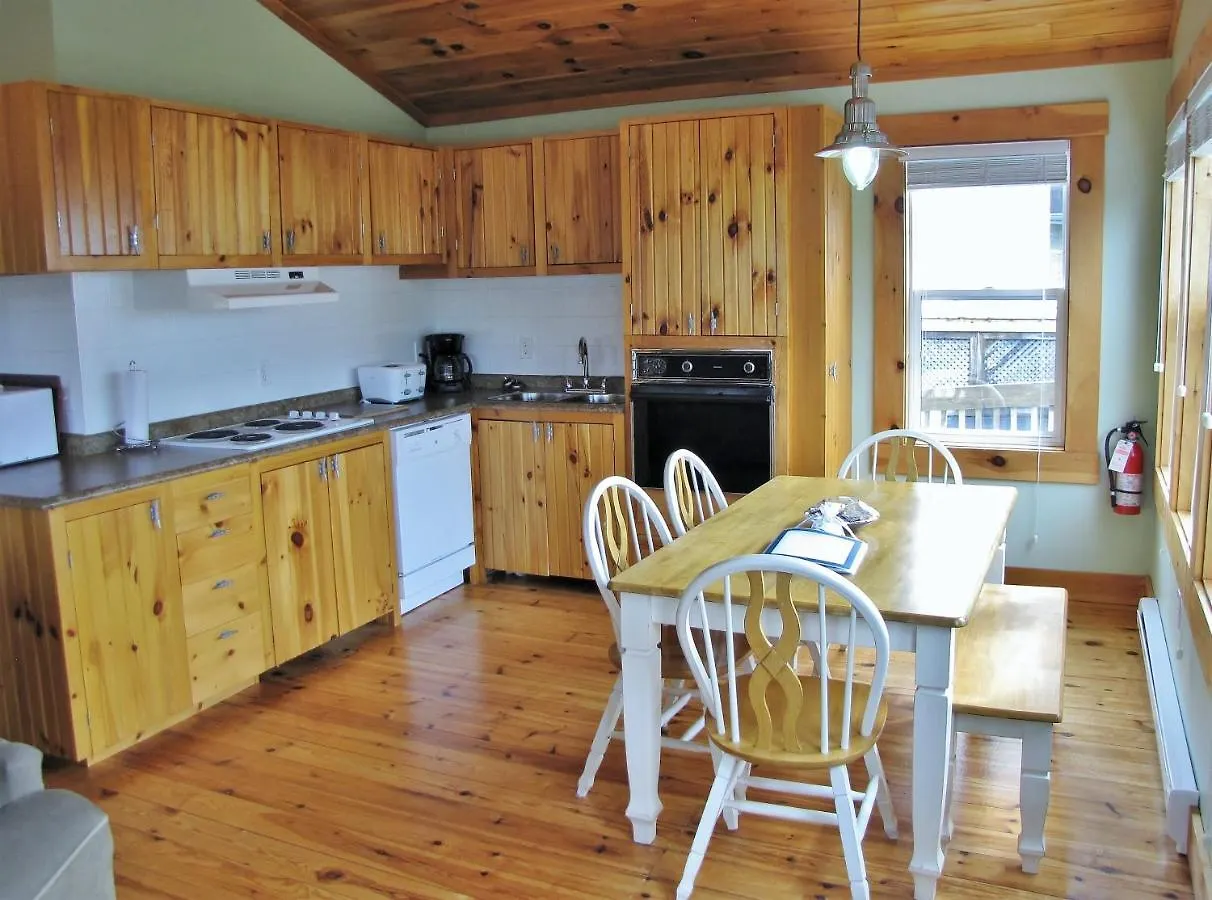 Larinda'S Landing Oceanfront Cottages Halifax