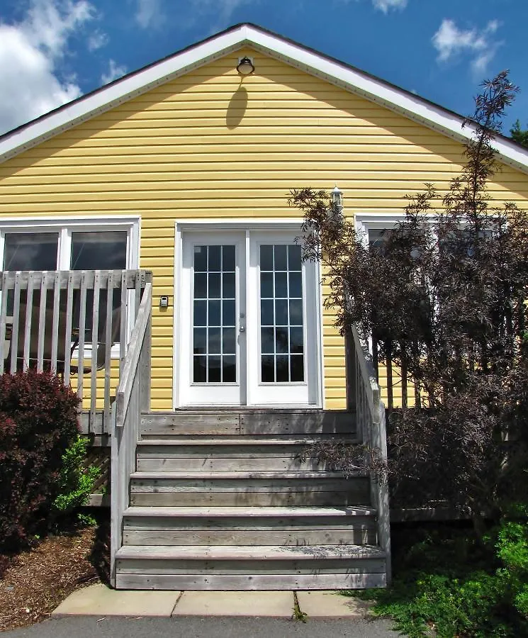 Larinda'S Landing Oceanfront Cottages Halifax