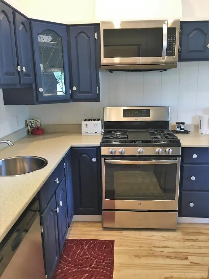 Larinda'S Landing Oceanfront Cottages Halifax