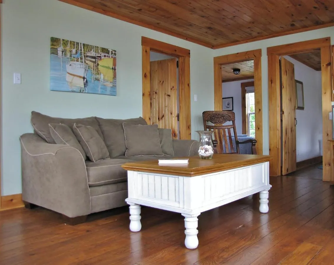 Larinda'S Landing Oceanfront Cottages Halifax Kanada